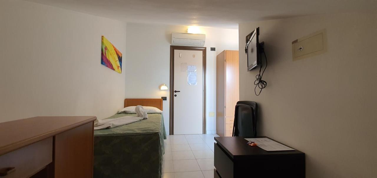 Hotel Vela Azzurra Rimini Dış mekan fotoğraf
