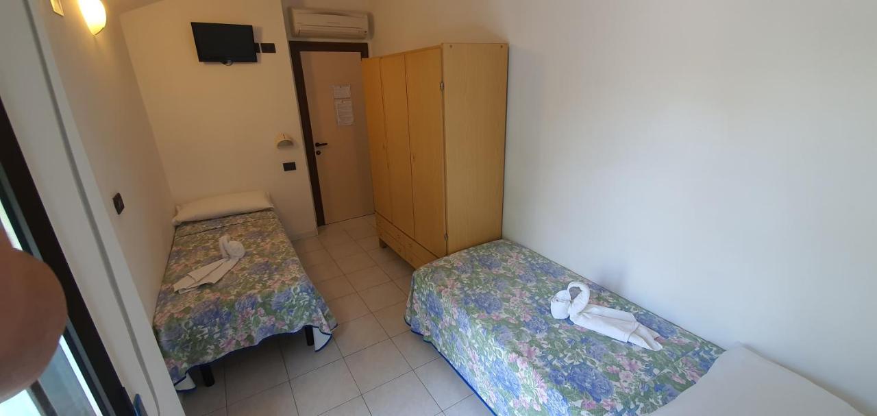Hotel Vela Azzurra Rimini Dış mekan fotoğraf
