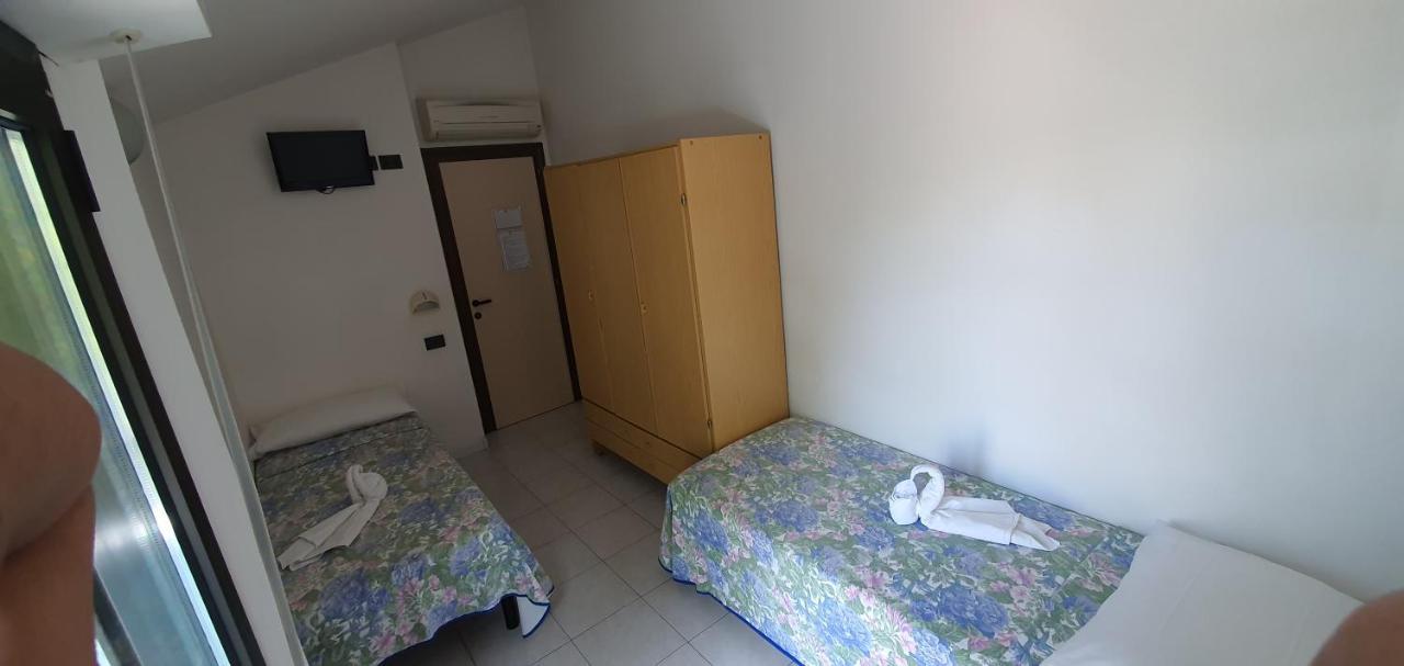 Hotel Vela Azzurra Rimini Dış mekan fotoğraf