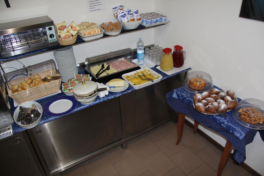 Hotel Vela Azzurra Rimini Dış mekan fotoğraf