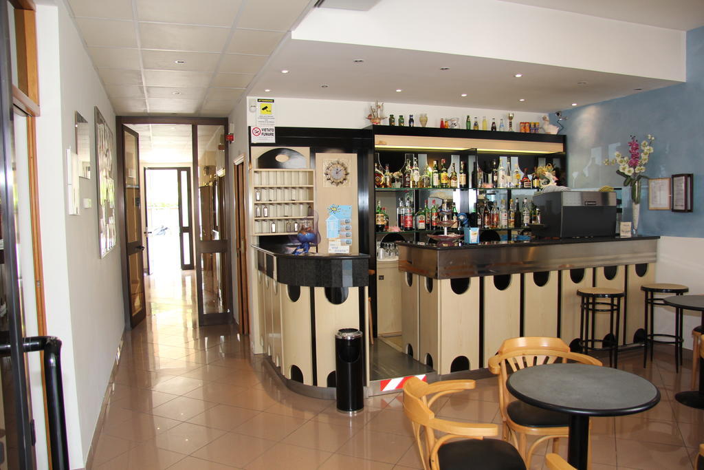 Hotel Vela Azzurra Rimini Dış mekan fotoğraf