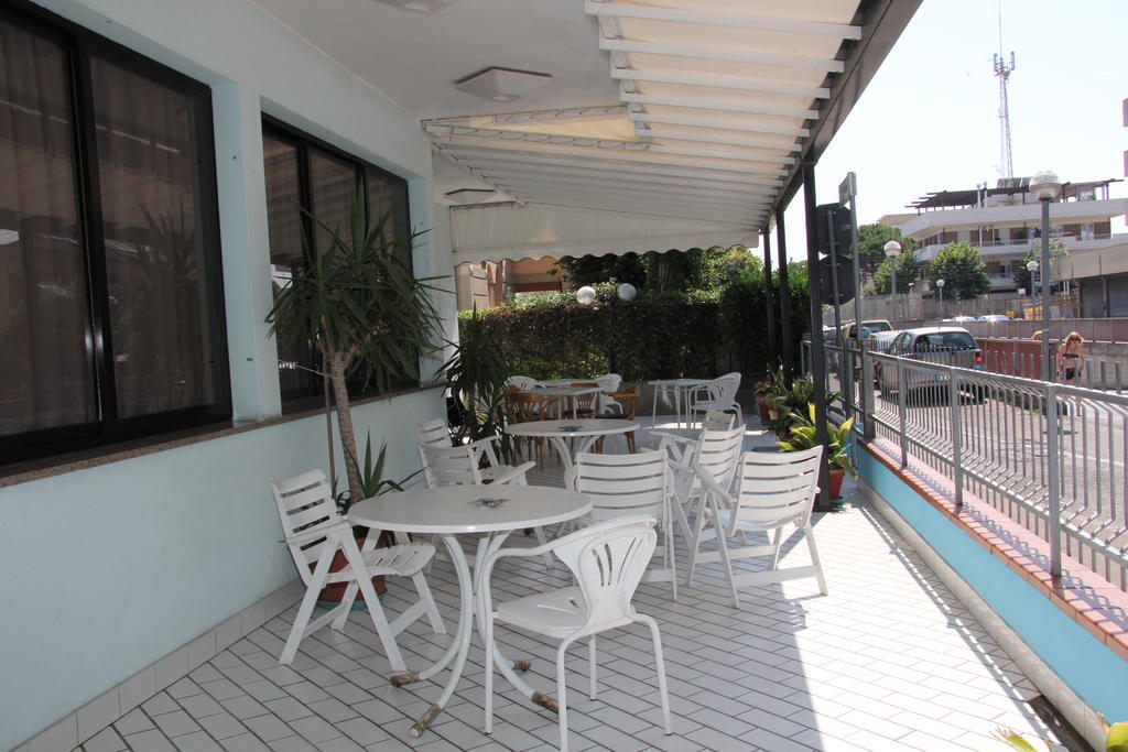 Hotel Vela Azzurra Rimini Dış mekan fotoğraf