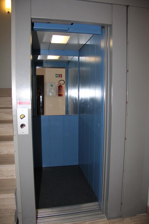 Hotel Vela Azzurra Rimini Dış mekan fotoğraf
