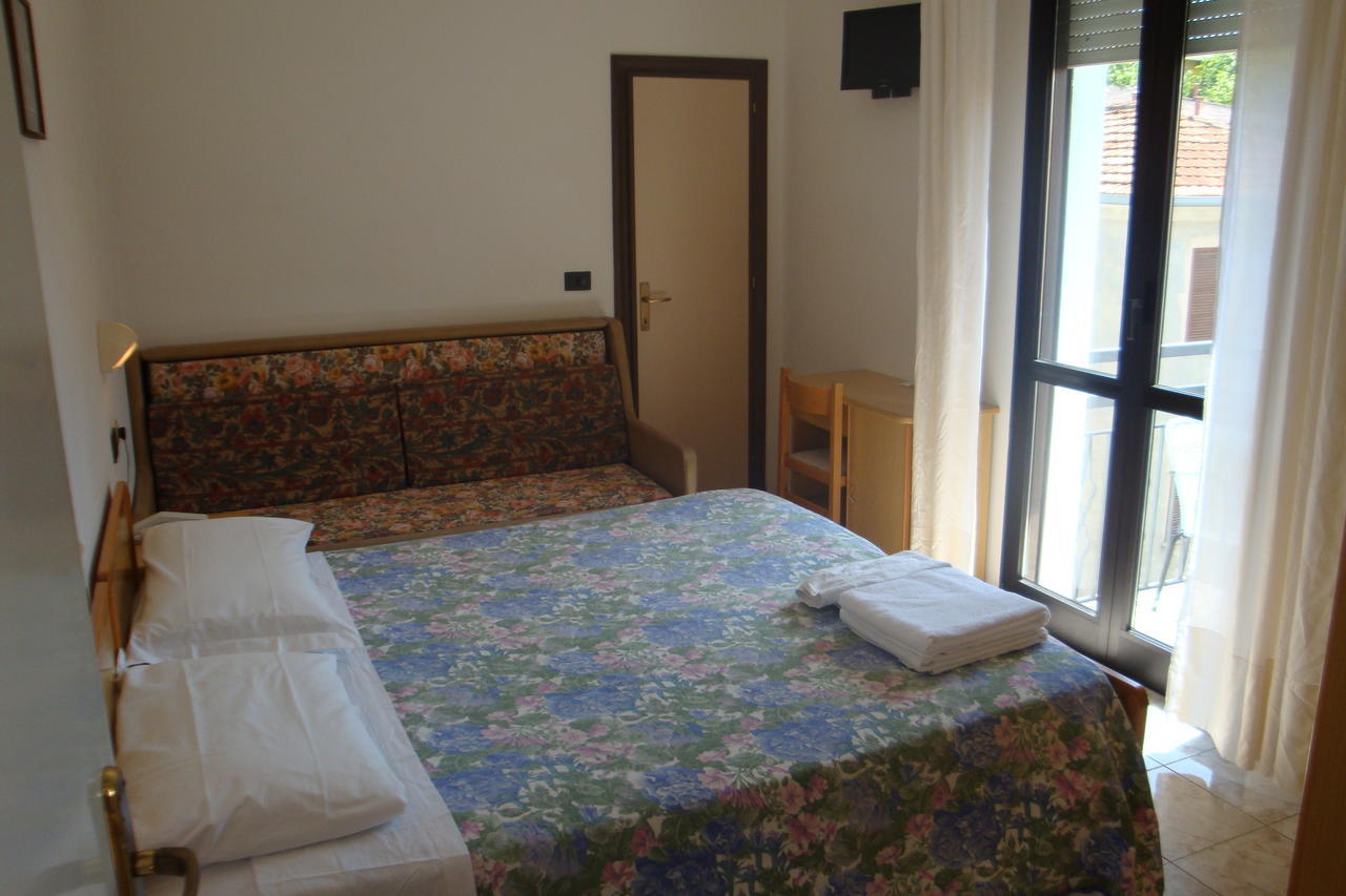 Hotel Vela Azzurra Rimini Oda fotoğraf