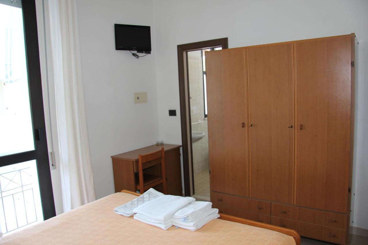 Hotel Vela Azzurra Rimini Oda fotoğraf